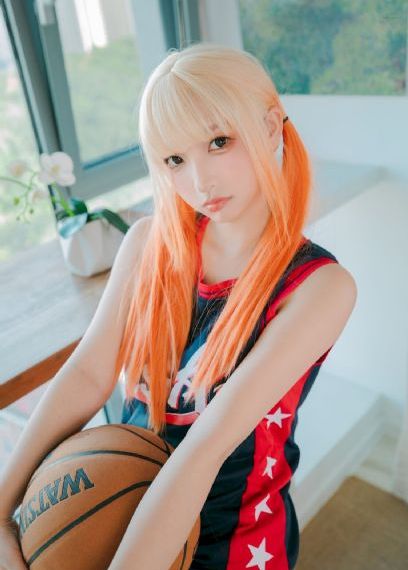 女人被公牛进入