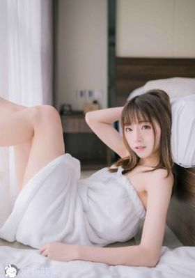 一边亲一边面膜的视频